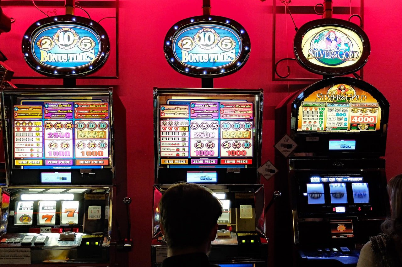 qqqq333 လောင်းကစား Baccarat Live Table မြန်မာ ကစားသမားများ